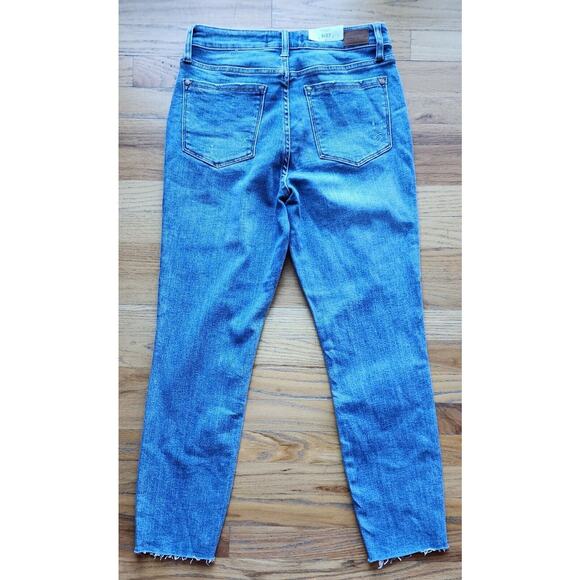 Judy Blue NWT Sunflower Embroidered Relaxed Fit Jeans size 5/27 Style #88257 NEW - Picture 2 of 10